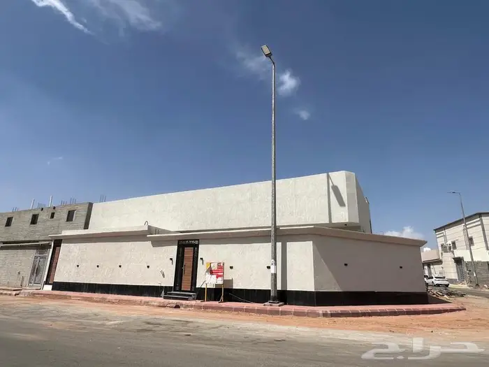 للبيع دور في العاقول موقع ممتاز 8