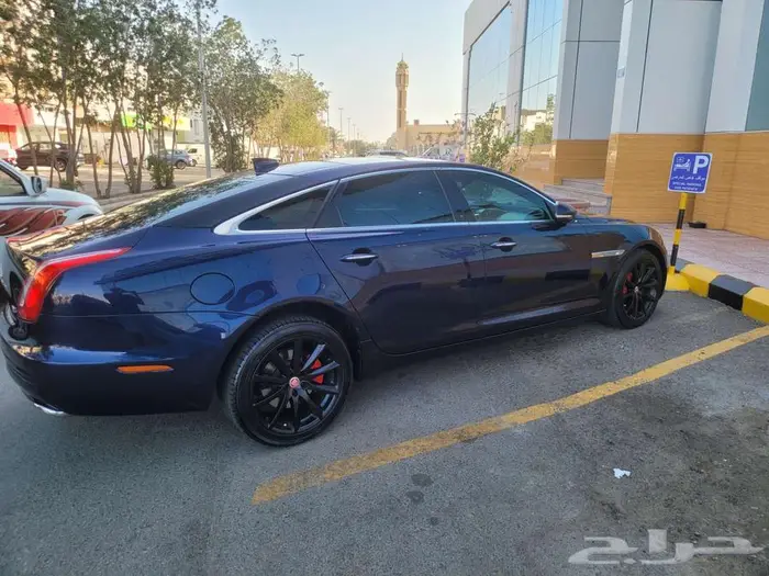 جاكوار xj 2016 بحالة ممتازة 8