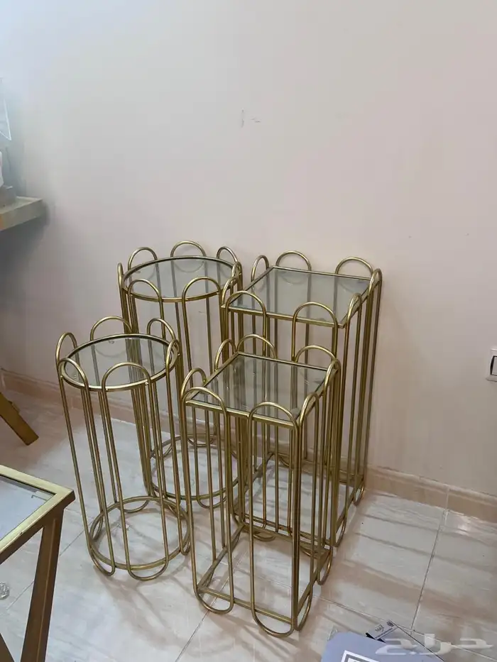 طاولات جديدة ونظيفه 0