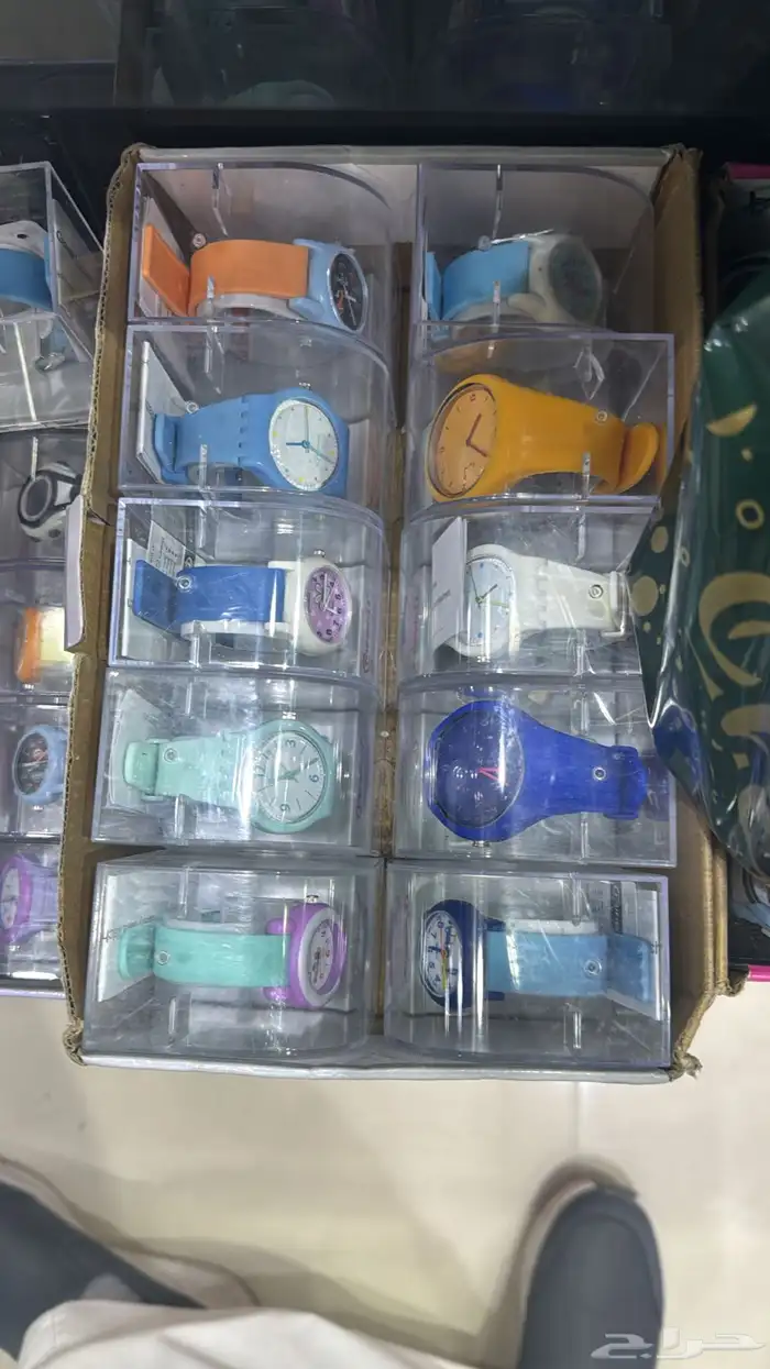 نوفر جمع العطور والساعات وكلشي تحتاجه من البلد بسعر الجمله 62