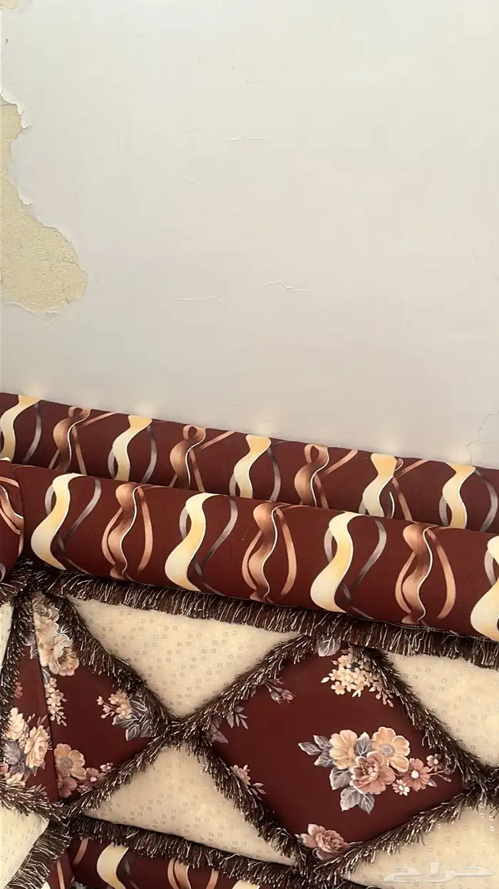 فرشة مع مسانذ 1