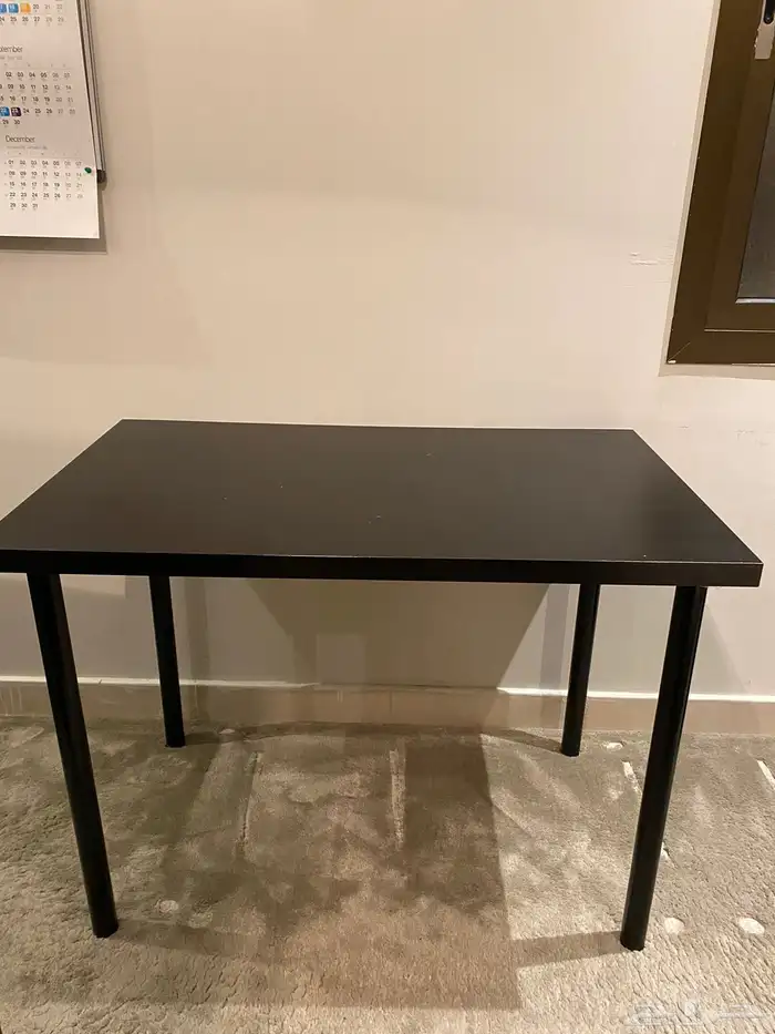 طاولة سوداء 1