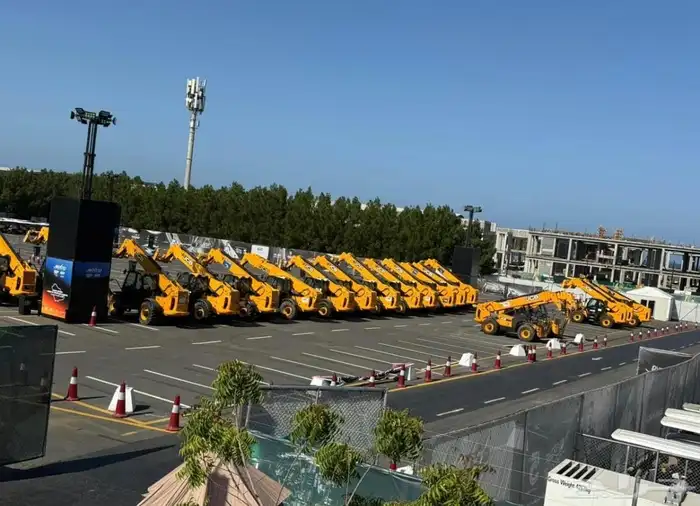 جي سي بي سيزر لفت مان لفت كرينات رافعات شوكيه 0