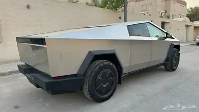 للبيع تسلا سايبر ترك 2024 فالرياض 3