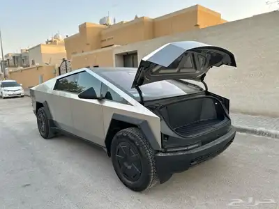 للبيع تسلا سايبر ترك 2024 فالرياض 15