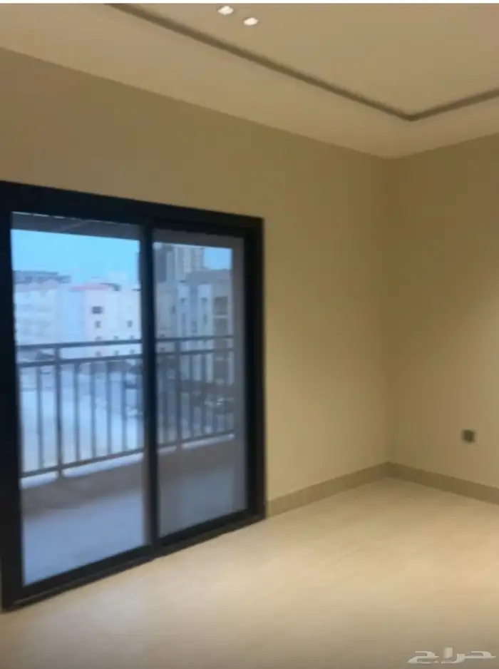 شقة للايجار جديده في الخير حي الحمراء 2