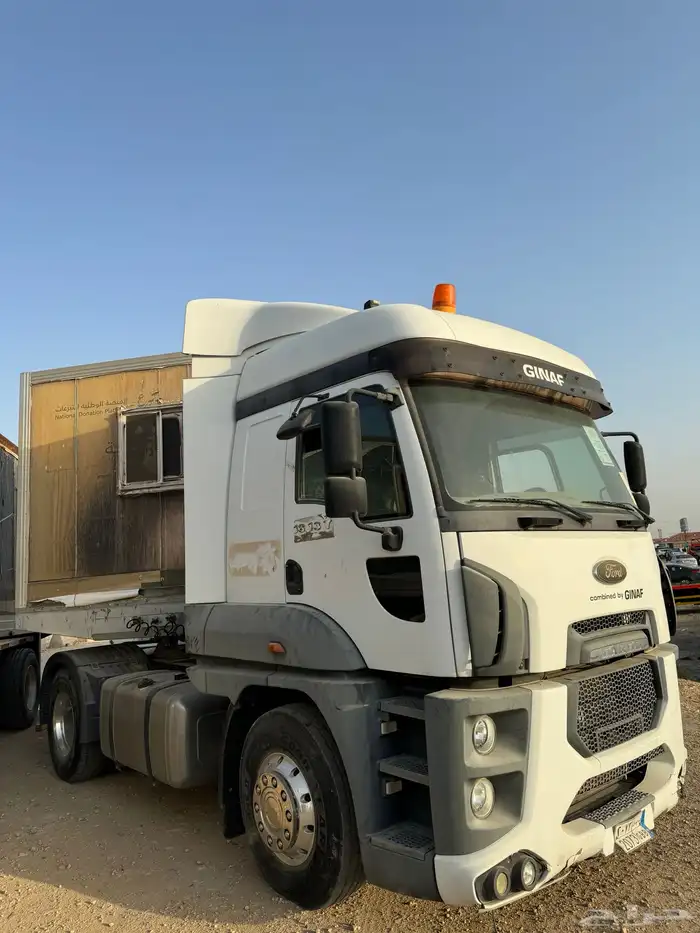 شاحنة ومكاتب متنقلة 1