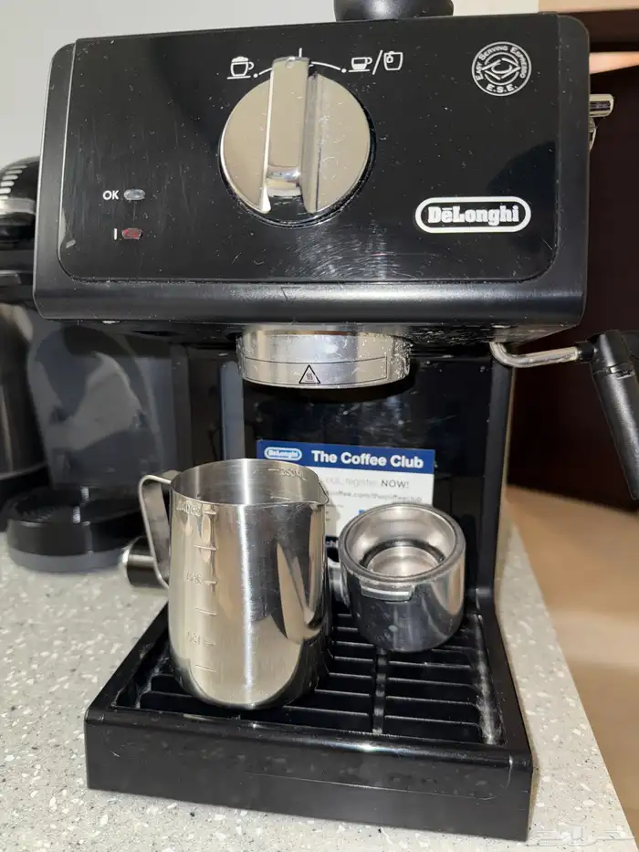 آلة قهوة اسبريسو من شركة Delonghi 0