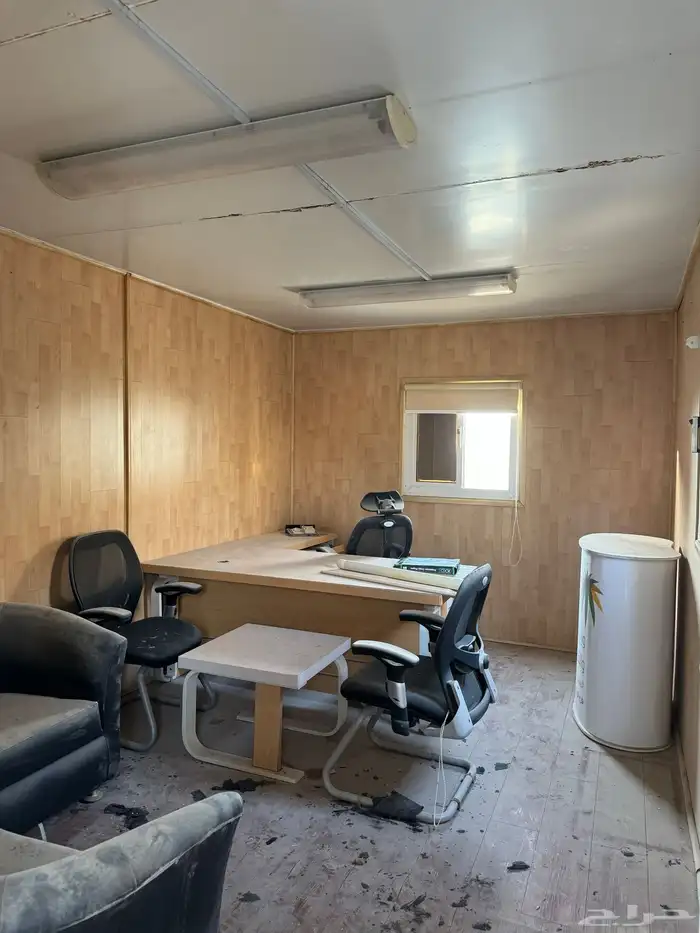 شاحنة ومكاتب متنقلة 10