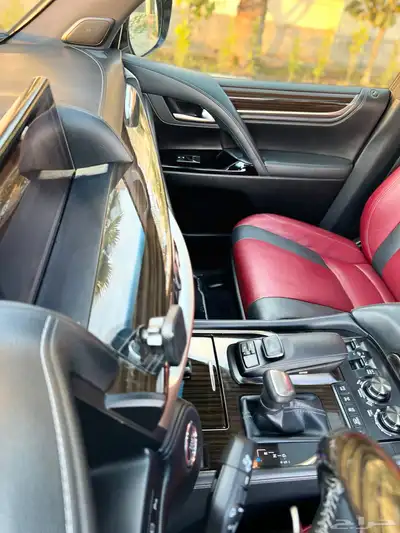 لكزس LX570s فل كامل 2018 DD مالك اول سعودي وكالة 23