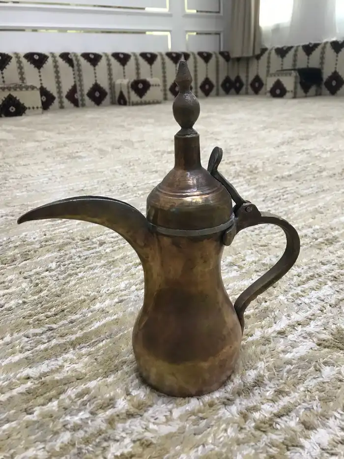 دلة قديمه ختم فايز 0