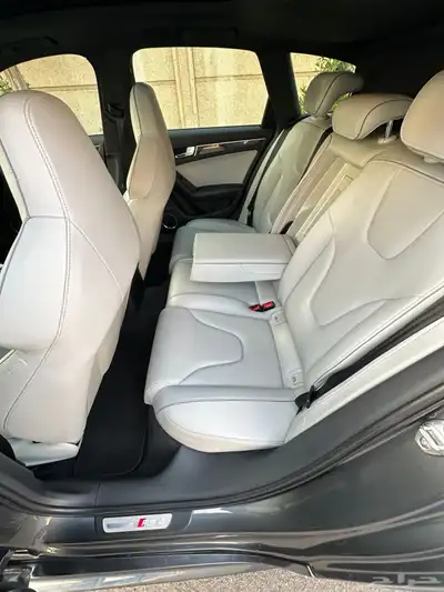 Audi RS4 أودي نادر و نظيف 12