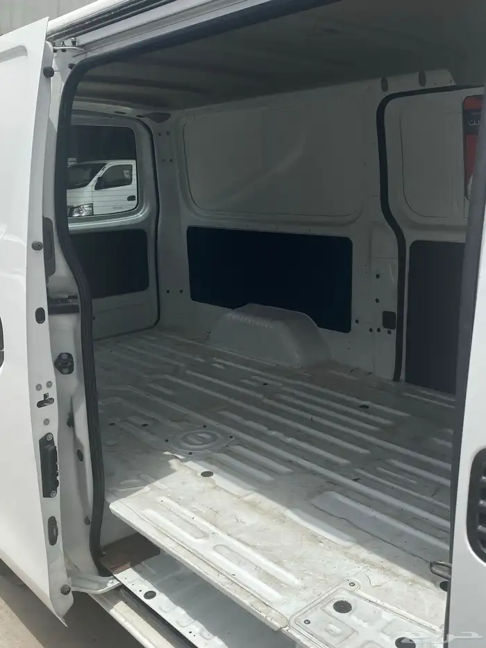 باص نيسان بضاعة 2021 ديزل 3