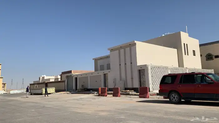 للبيع دور ارضي مع ملحق علوي موقع مميز 0