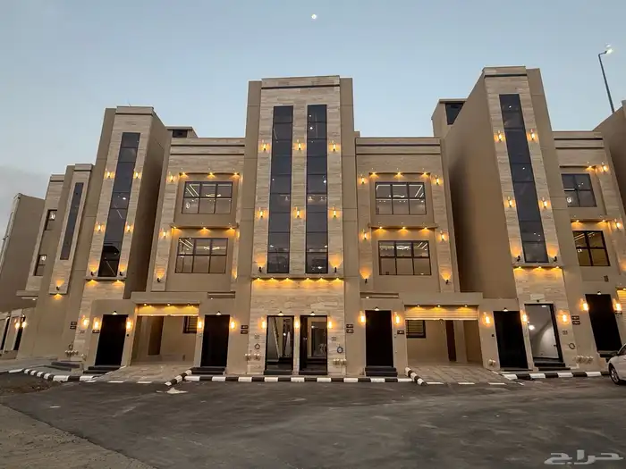 للبيع شقه ارضيه وشقق علويه ب 550 الف بموقع مميز بالمحاله 0