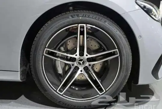 مرسيدس E300 2025 4