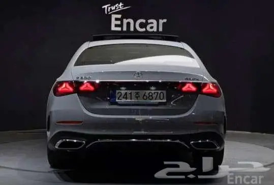 مرسيدس E300 2025 3