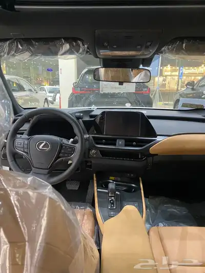 لكزس UX 300 AH 5
