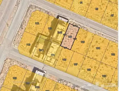 للبيع أرض سكنية بحي الحمراء بعنيزة 0