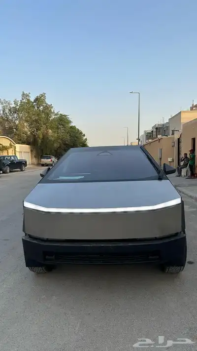 للبيع تسلا سايبر ترك 2024 فالرياض 5
