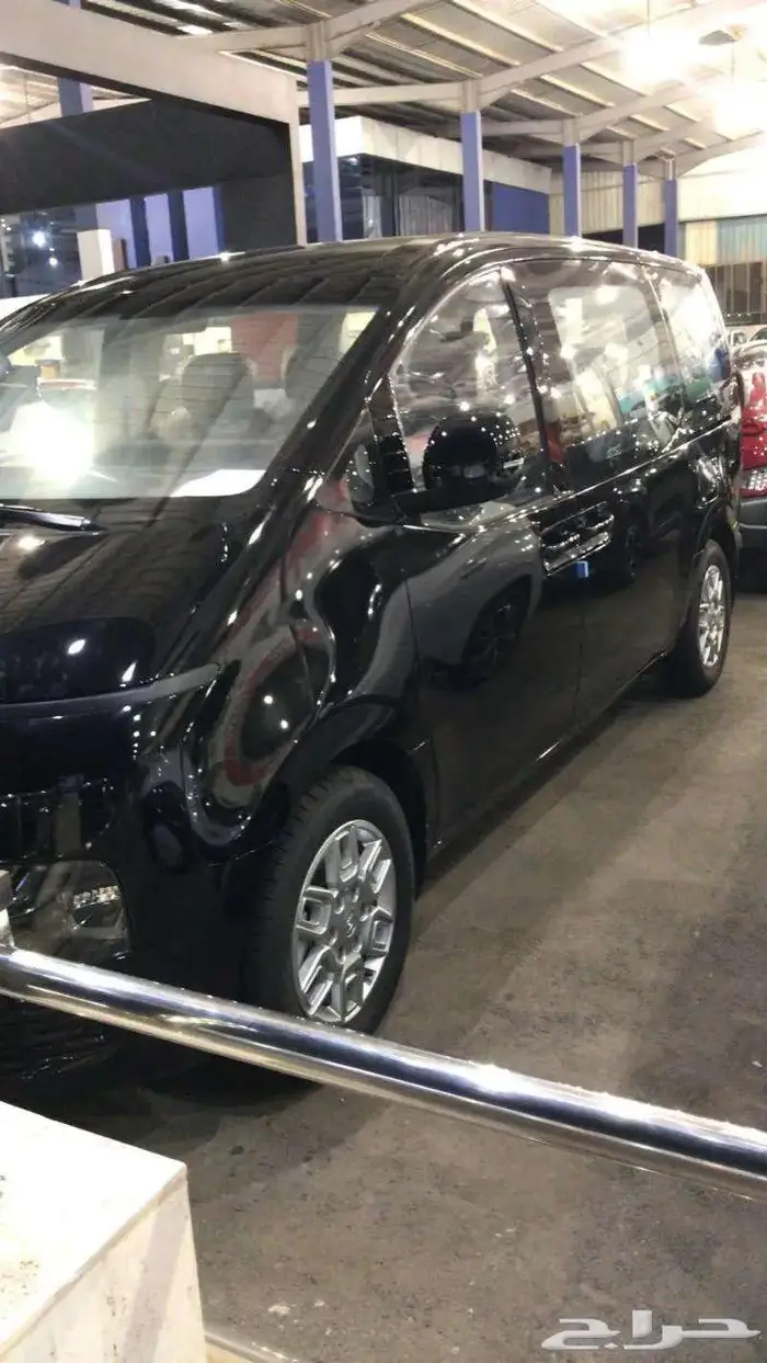 هيونداي ستاريا ديزل 9 راكب 2025 1