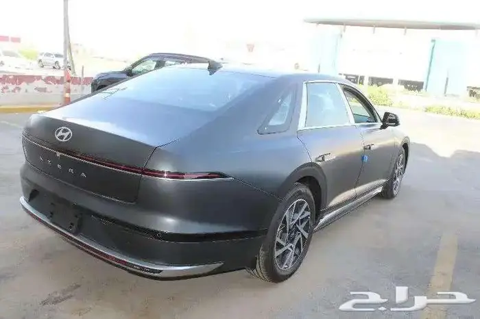 هيونداى ازيرا كلاسيك 2025 سعودى 18