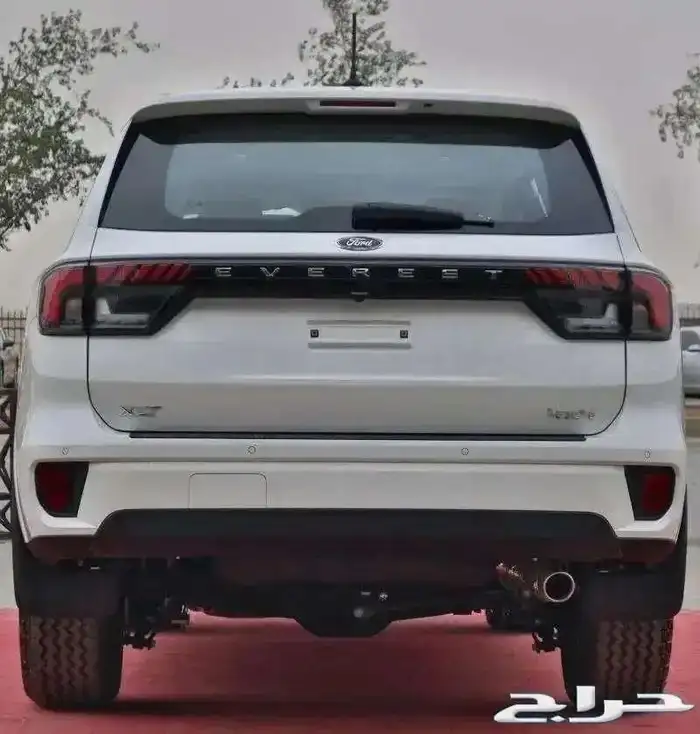 فورد ايفرست XLT نص فل بنزين 2024 سعودي 12