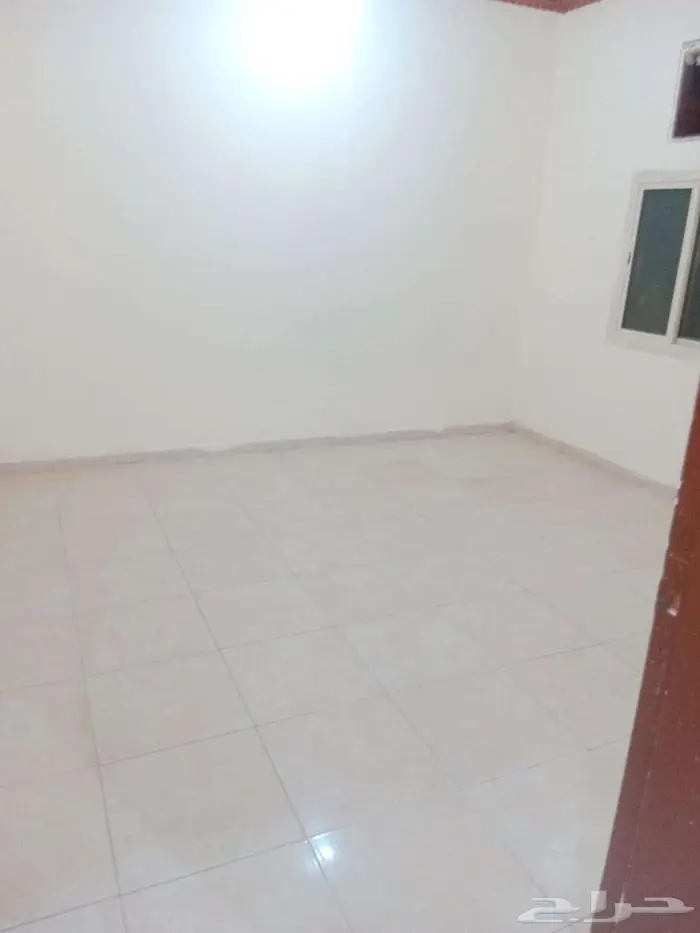 شقق عزاب (3 غرف) للايجار جدة حي الوزيرية خلف محطة الدريس 1