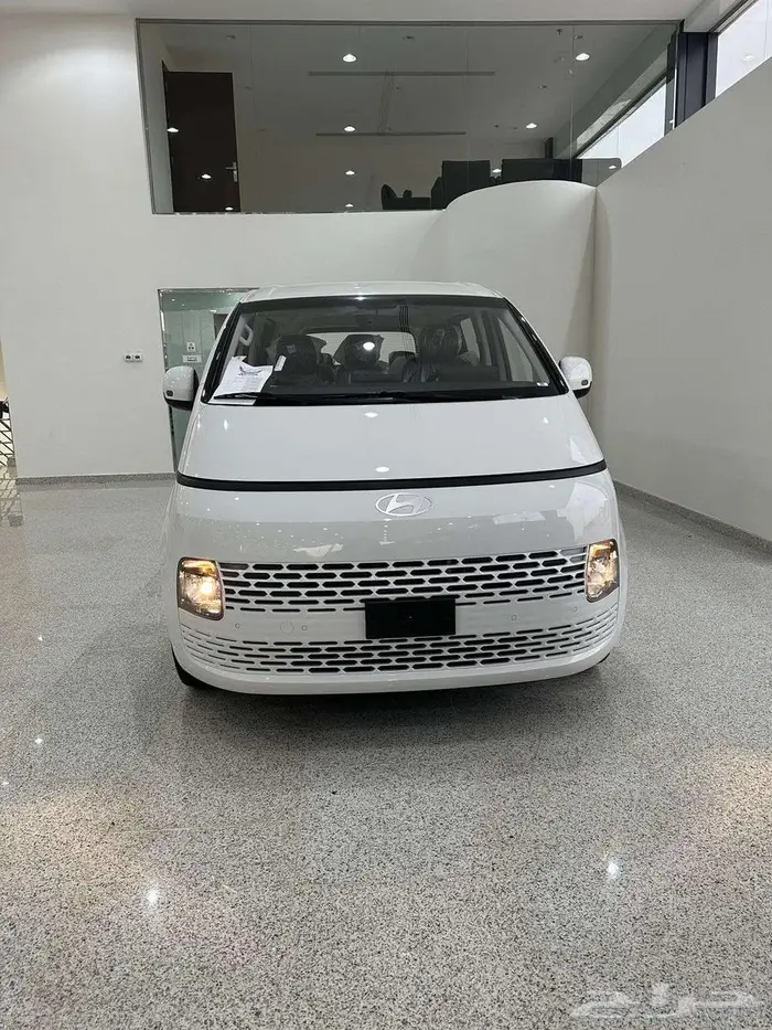 هيونداي ستاريا 2025 ديزل 9 راكب ضمان الوعلان 127650 ريال 16