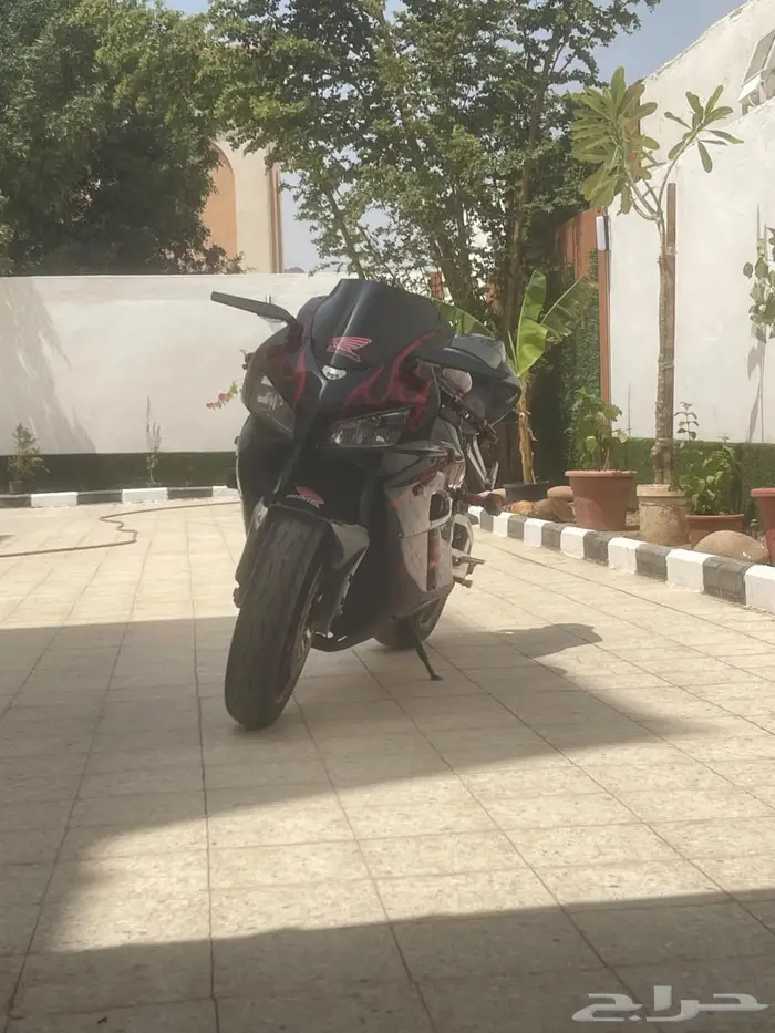 هوندا CBR1000 موديل 2004 5