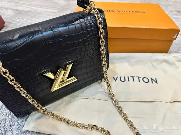 شنطة LV وحزام aigner 3