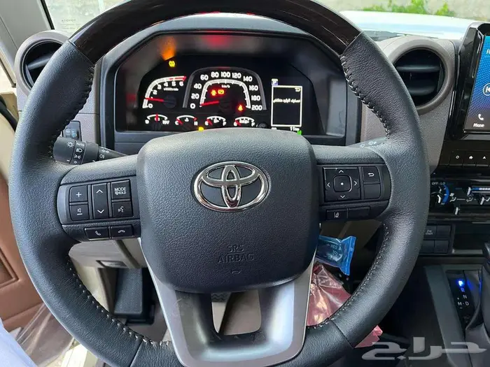 تويوتا شاص ونش رفرف ديزل اتوماتيك 2025 9