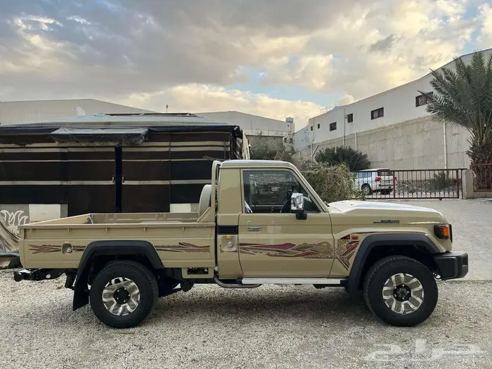 تويوتا شاص ونش رفرف ديزل اتوماتيك 2025 0