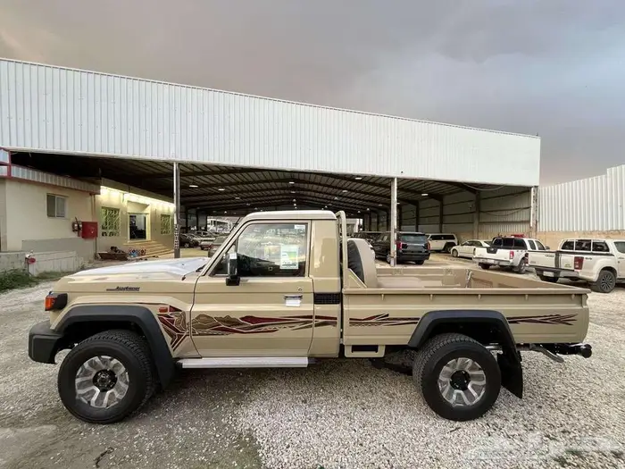 تويوتا شاص ونش رفرف ديزل اتوماتيك 2025 8