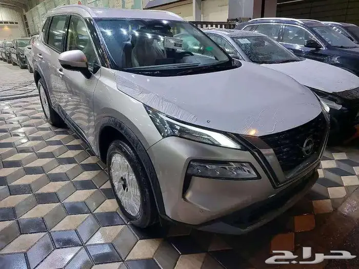 نيسان اكس تريل SV 7 مقاعد دبل 7