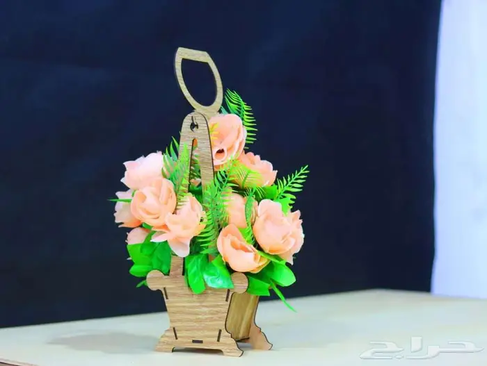 تصميم لوحات محلات طباعة UV هدايا دعائية دروع تذكارية 24