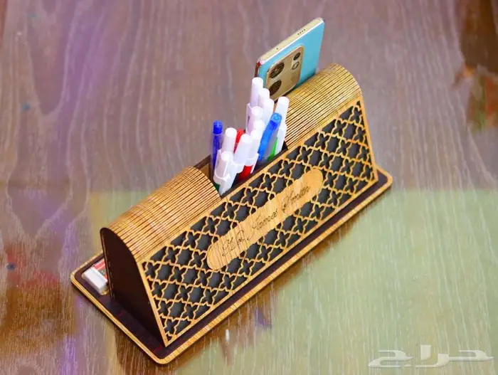تصميم لوحات محلات طباعة UV هدايا دعائية دروع تذكارية 15