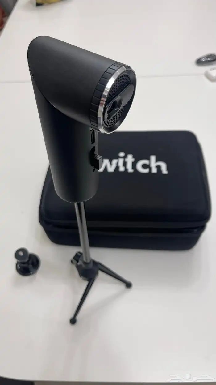 بروجكتور switch مع شنطته وملحقاته 0