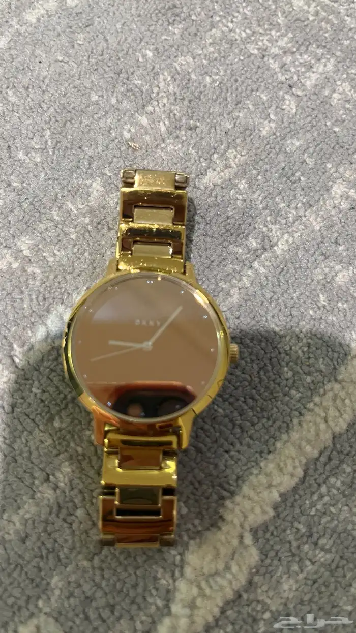 ساعة نسائية ماركة دكني 2