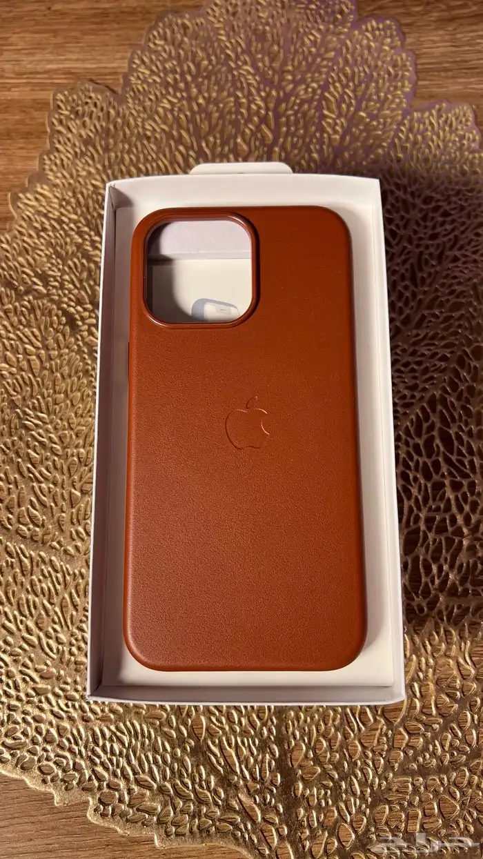 كفرات ايفون 15 جلد طبق الأصل بشعار ابل Apple مع الماق سيف 7