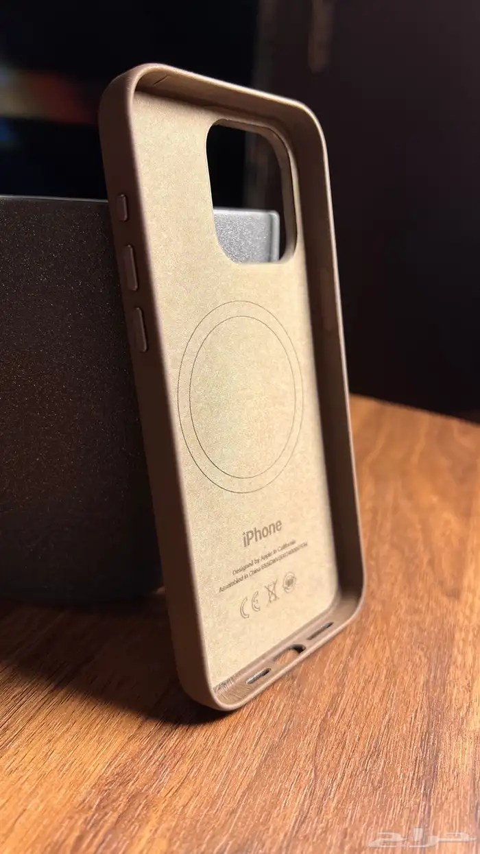 كفرات ايفون 15 جلد طبق الأصل بشعار ابل Apple مع الماق سيف 8