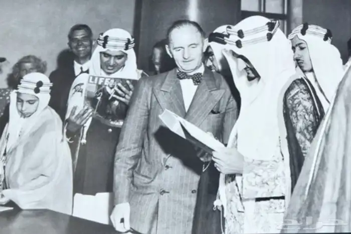 مجلة لايف اصدار المؤسس مجلة مميزة 4