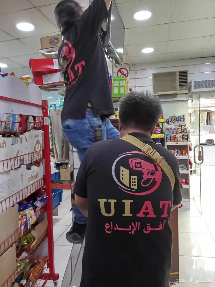 كاميرات توريد وتركيب وصيانه 9