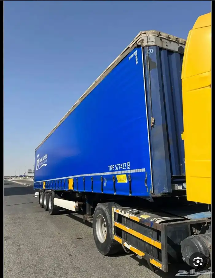 نقل طرود على شاحنات الى جميع انحاء المملكة 0