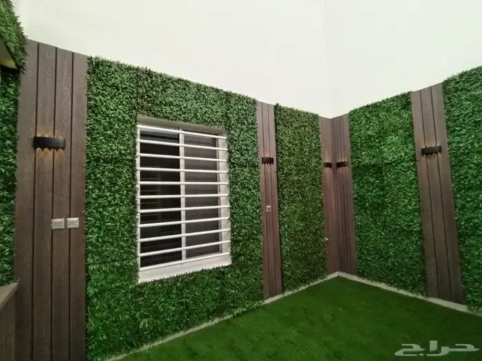 عشب صناعي جداري 3