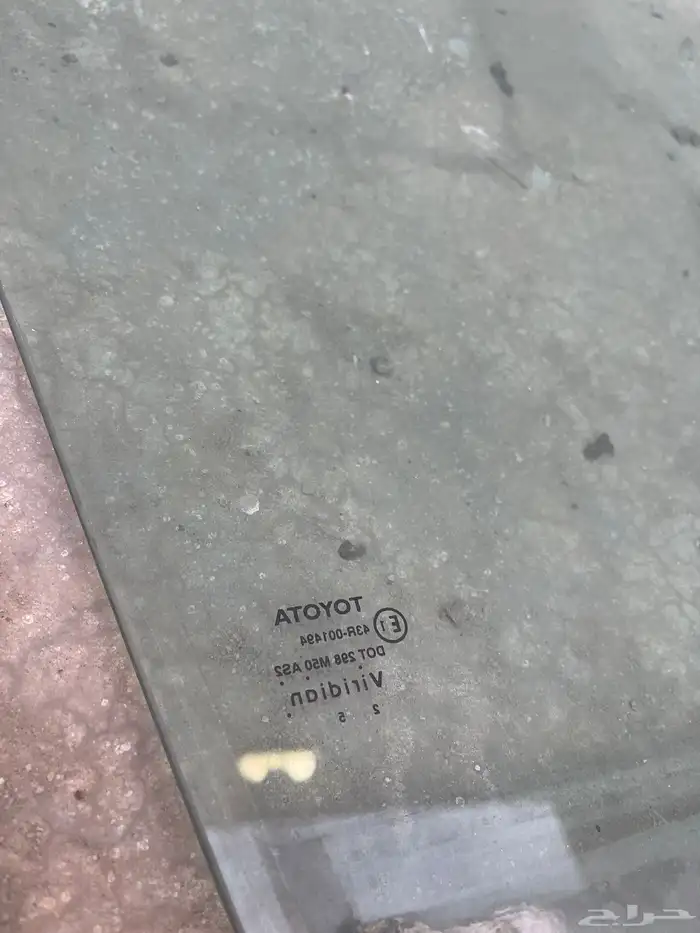 قزاز كامري جهت السايق والباب الي وراه وكاله 3