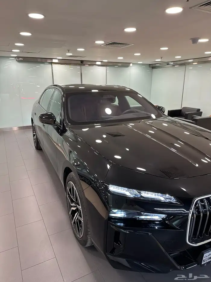 تم البيع BMW 735i 2025 10