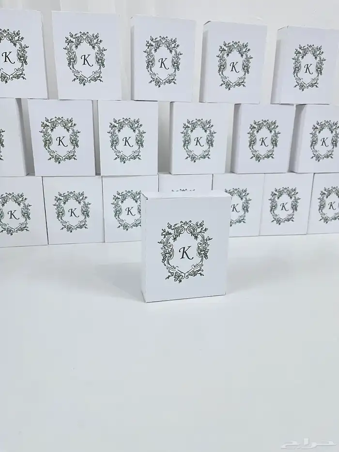 كتابه على مريا حسب طلبك  طباعه على محافظ حسب طلب 57