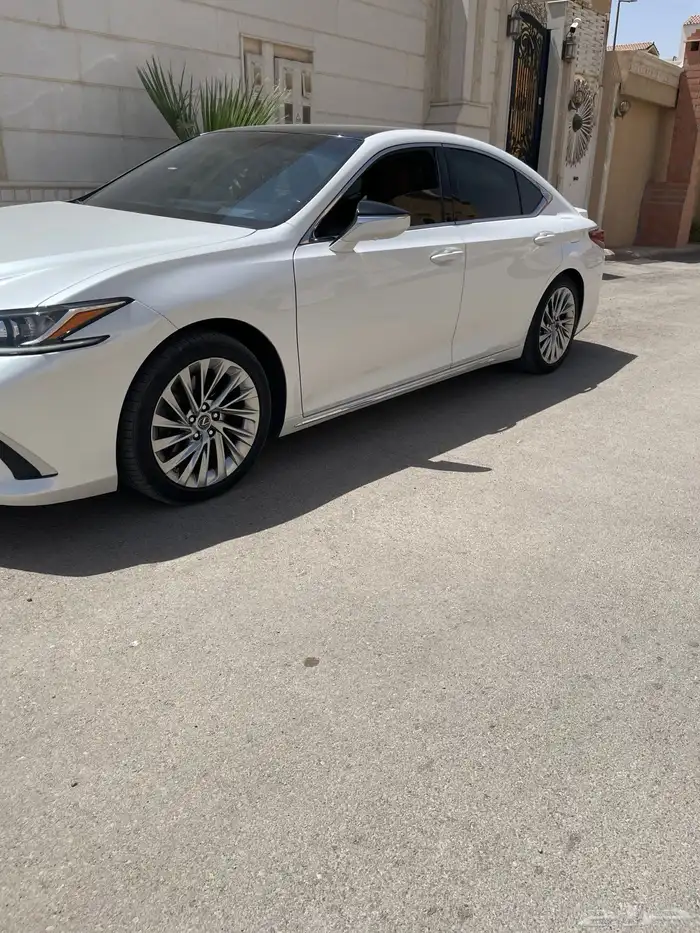 لكزس مديل 2020 CC مالك اول ES 350 تم البيع 1