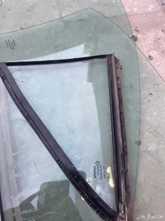 قزاز كامري جهت السايق والباب الي وراه وكاله 0